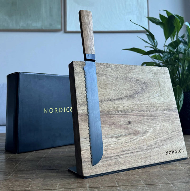 Nordico magnetic knife block with a bread knife, elegant and durable kitchen gift.